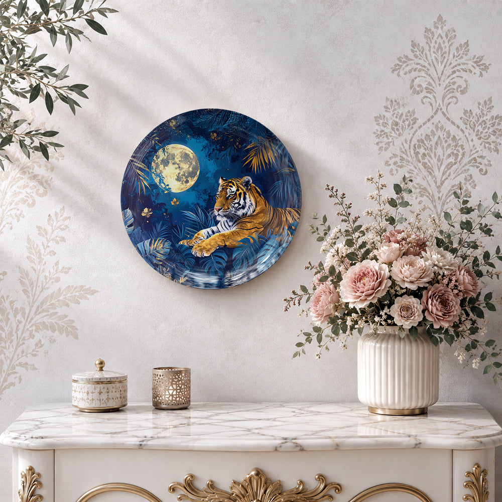Tiger ceramic wall plate souvenir for dramatic wildlife-inspired home décor and gifting